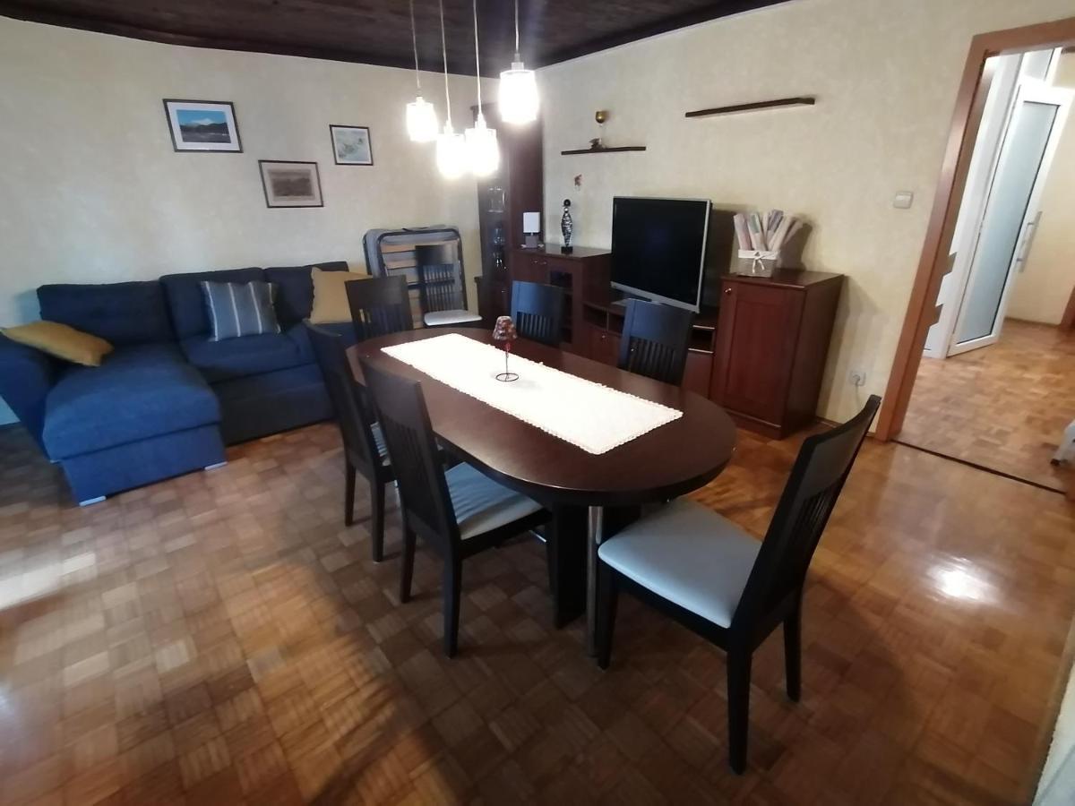Apartma Zele Postojna Eksteriør billede